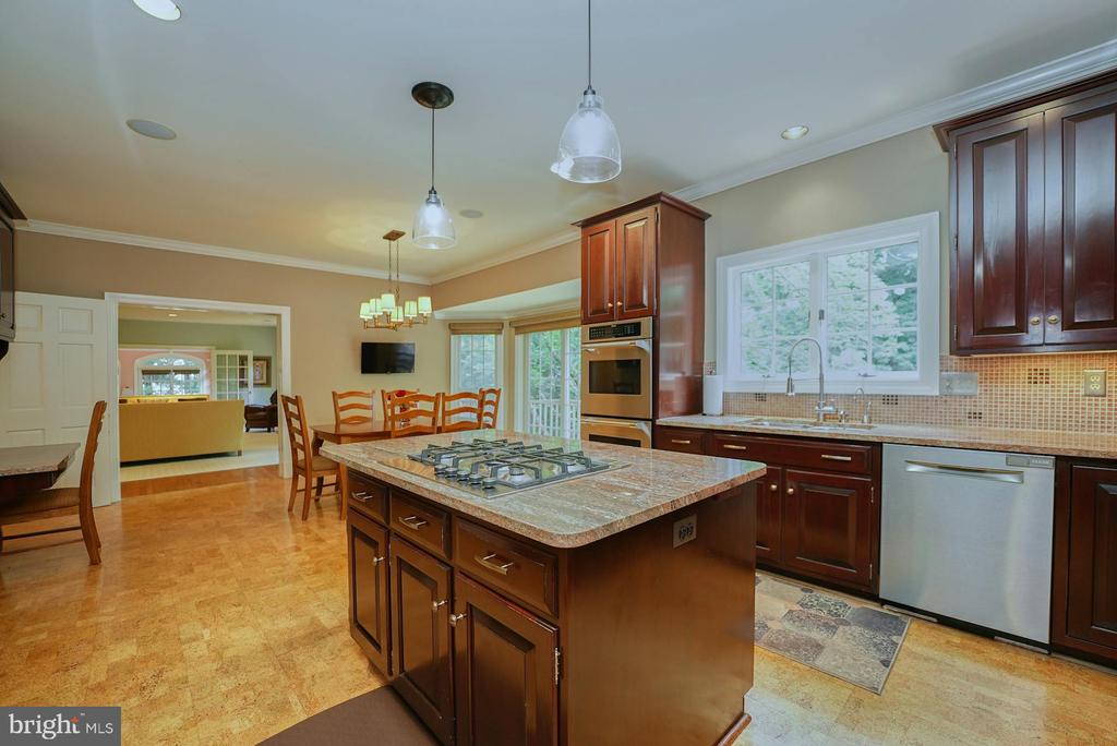 3016 WEBER PLACE