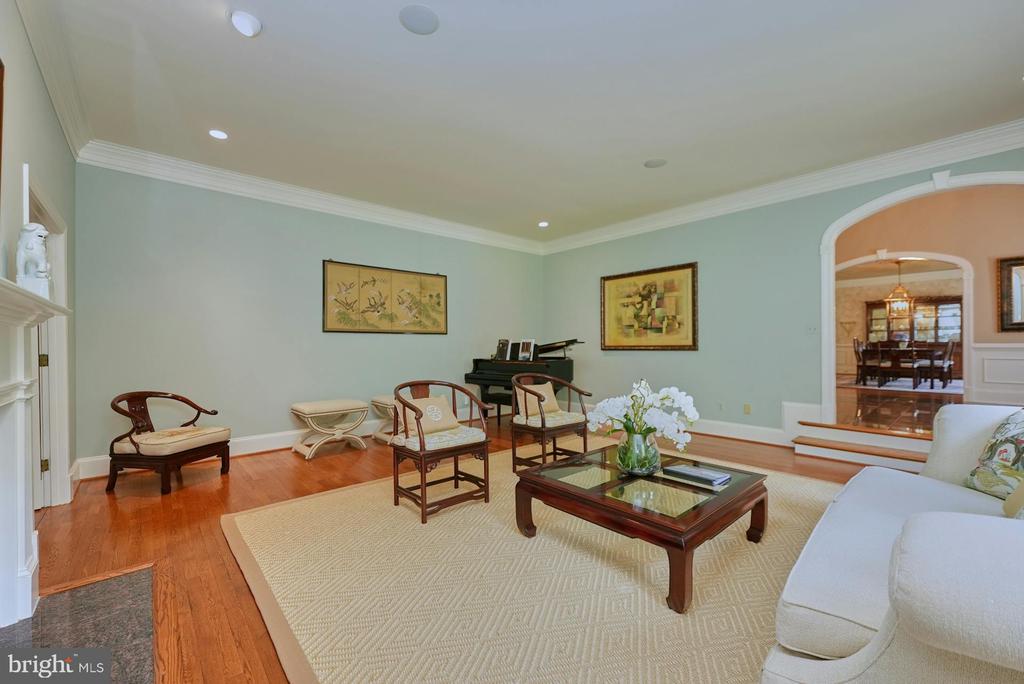 3016 WEBER PLACE