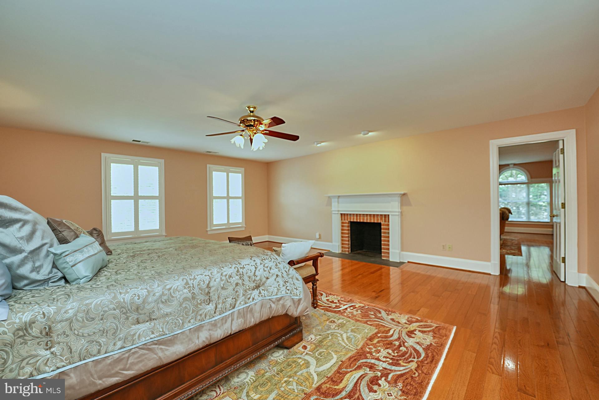 3016 WEBER PLACE