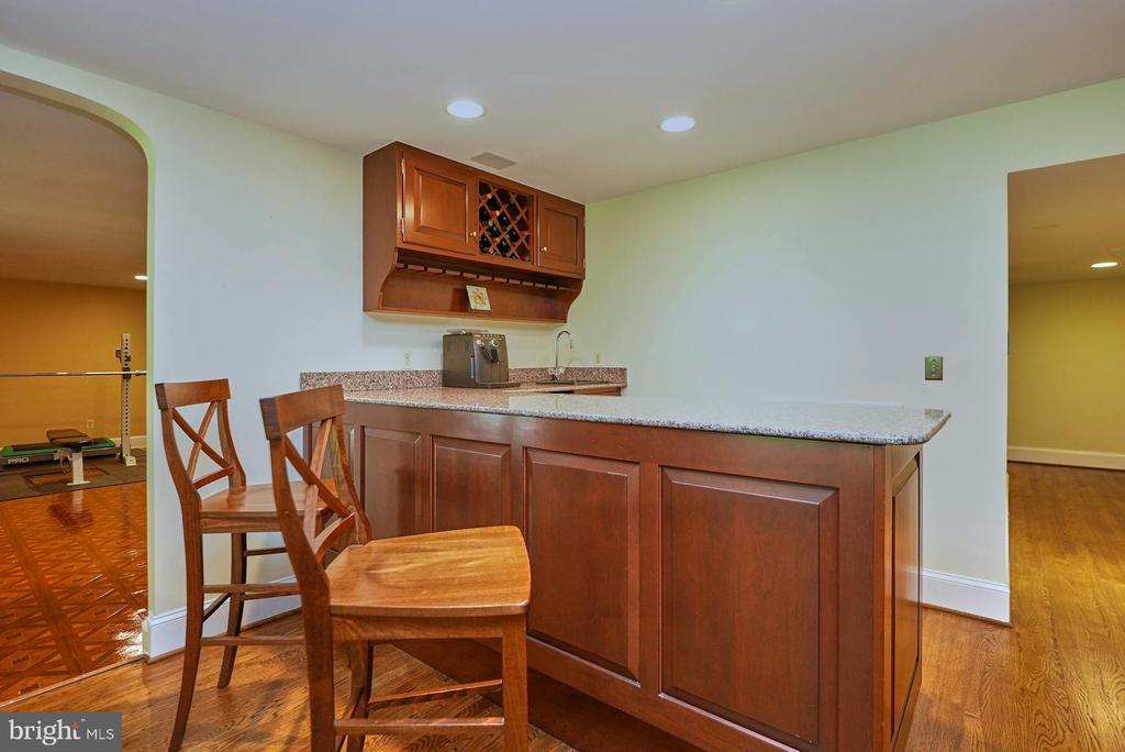 3016 WEBER PLACE