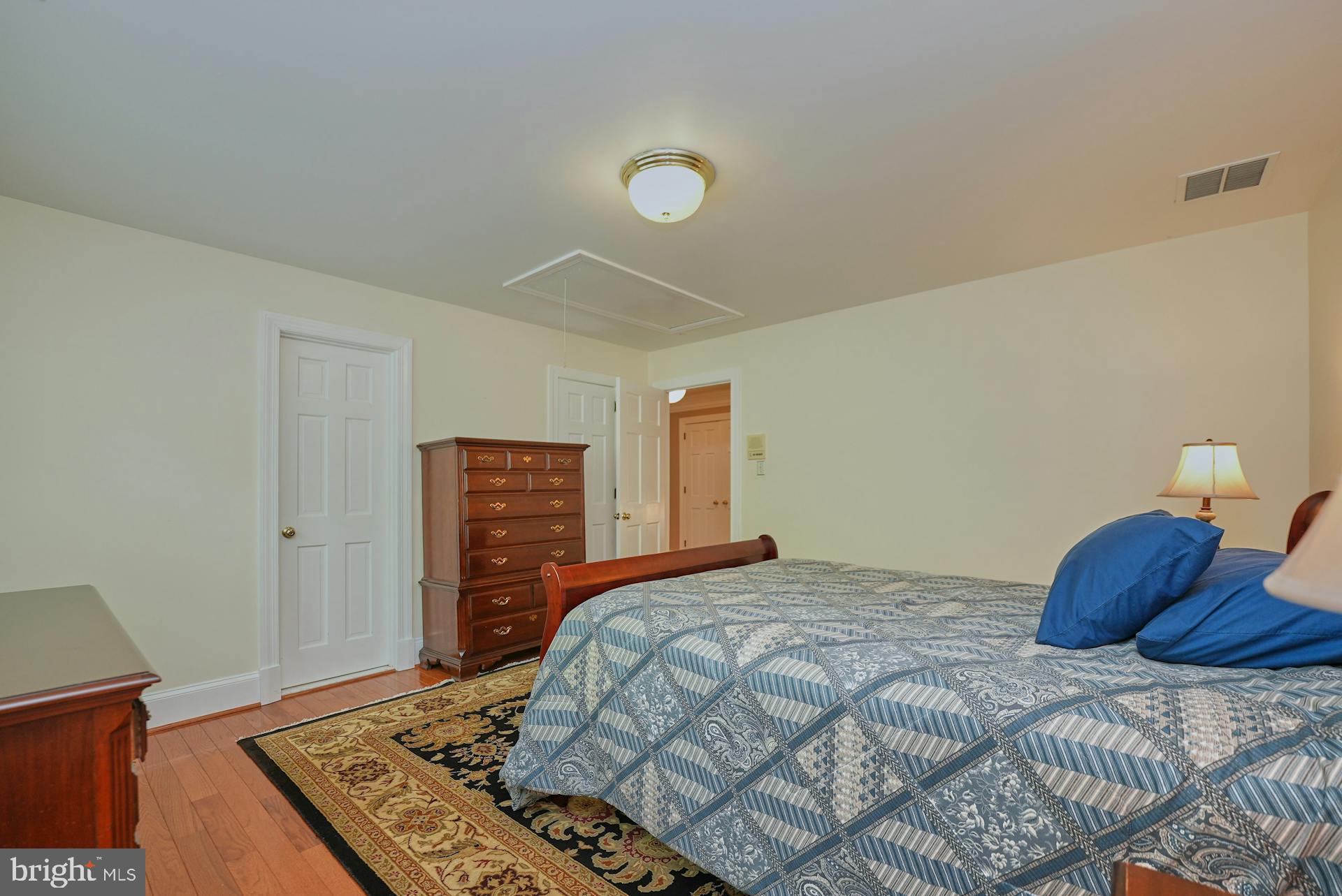 3016 WEBER PLACE