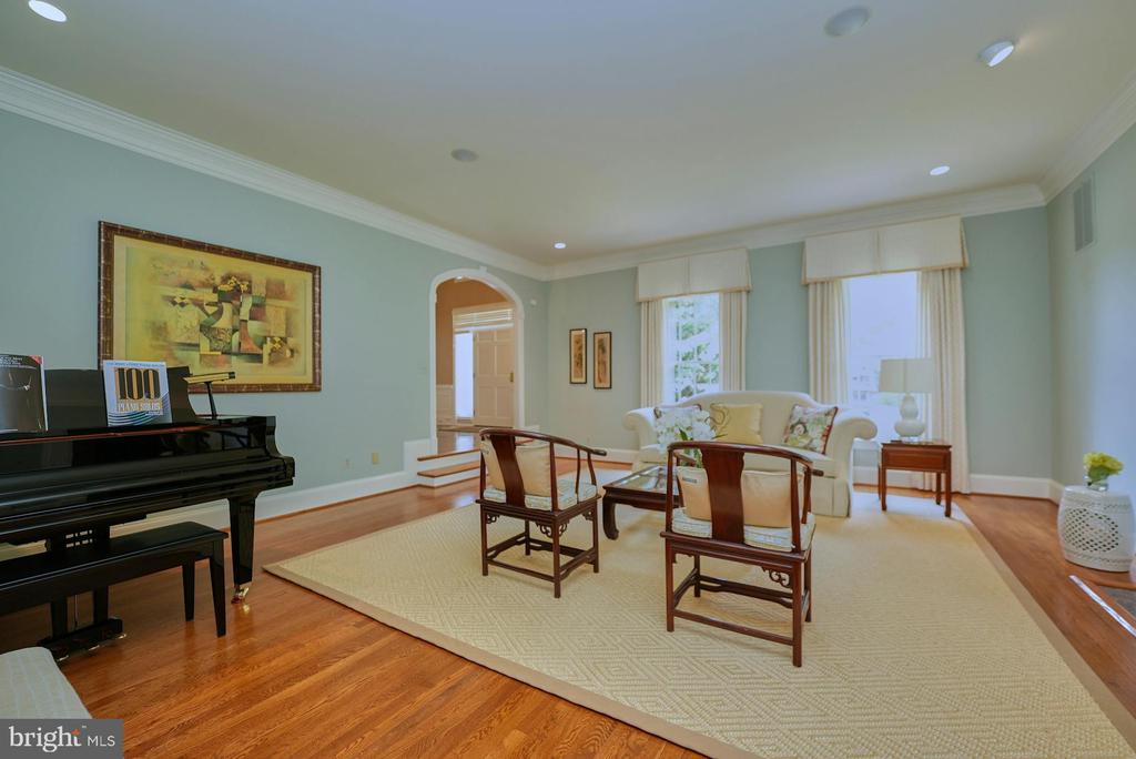 3016 WEBER PLACE