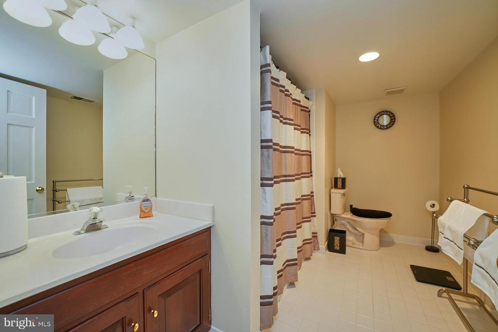 3016 WEBER PLACE