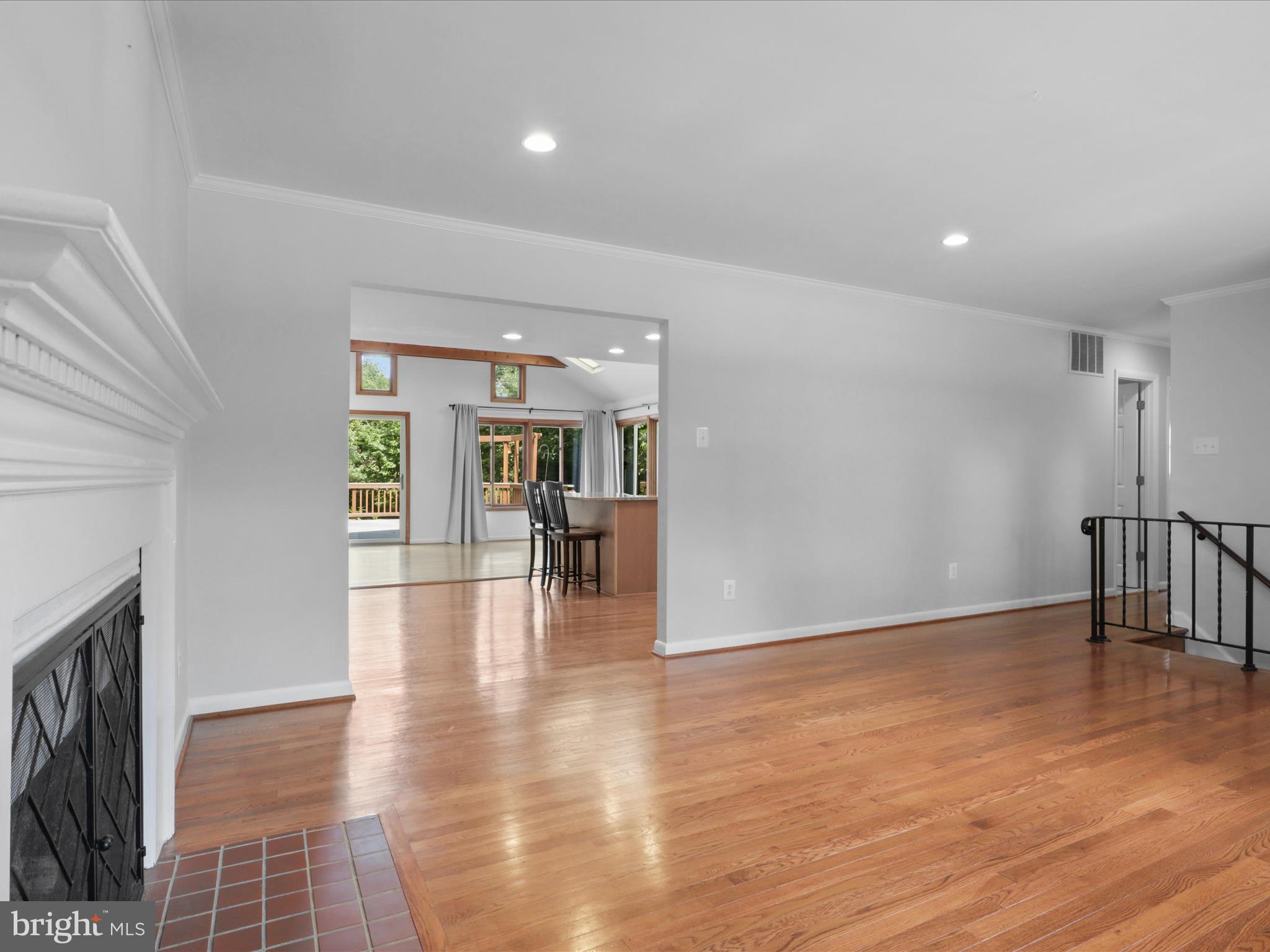 9527 OLD CREEK DRIVE
