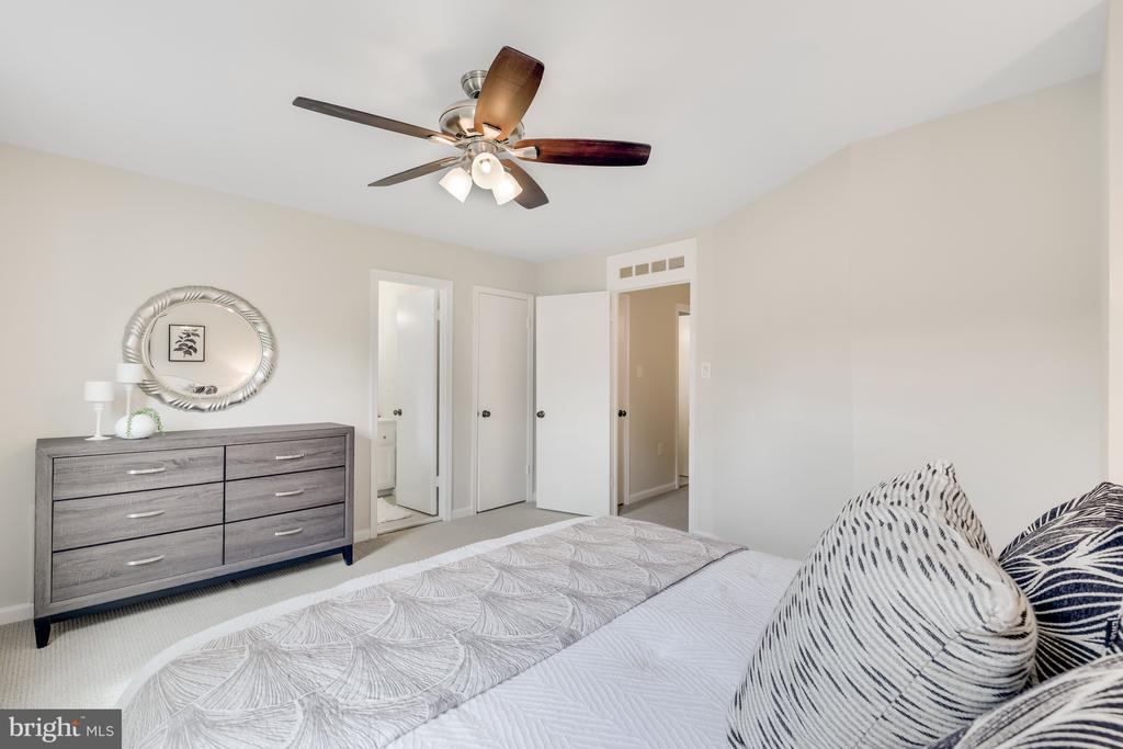 11964 SENTINEL POINT COURT