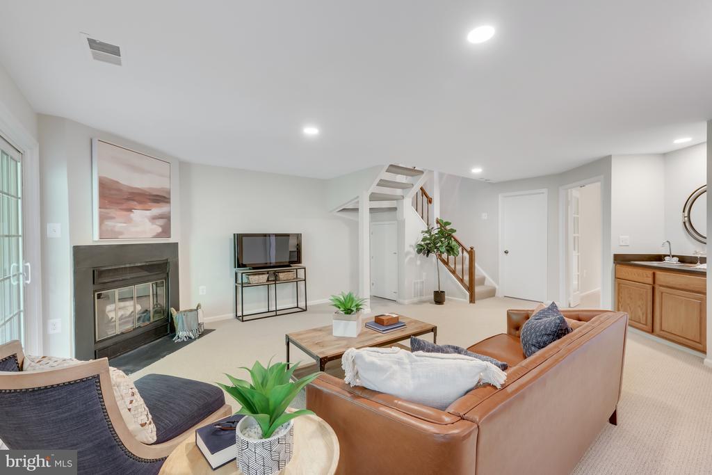 11964 SENTINEL POINT COURT