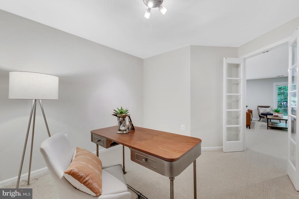 11964 SENTINEL POINT COURT