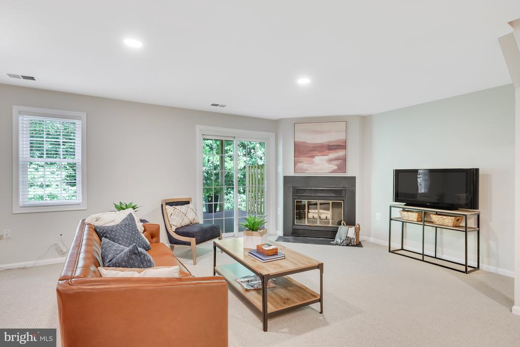 11964 SENTINEL POINT COURT