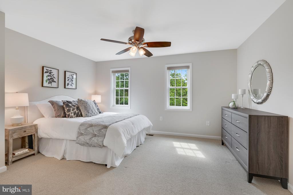 11964 SENTINEL POINT COURT