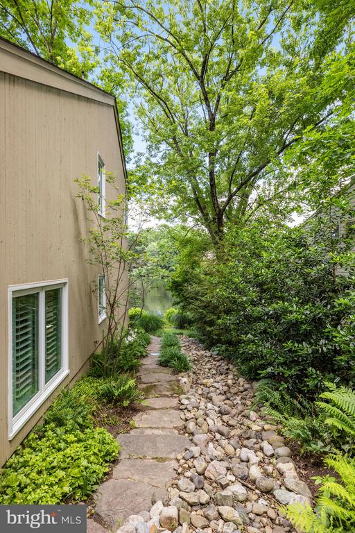 2146 OWLS COVE LANE