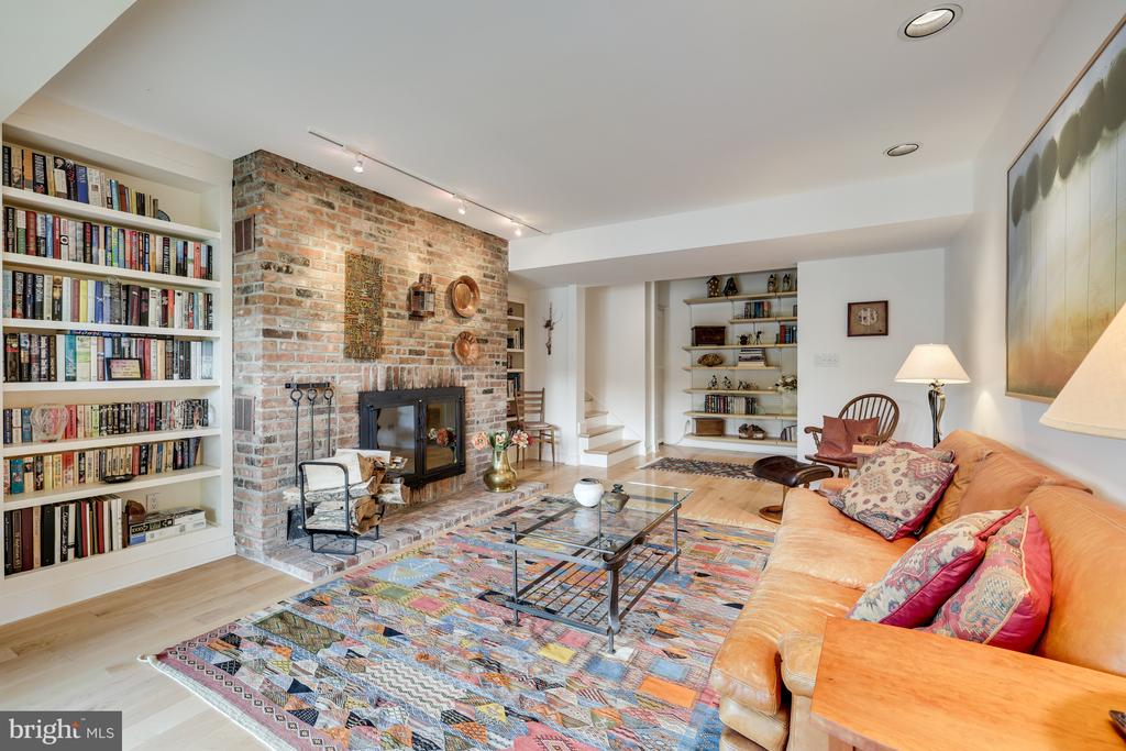 2146 OWLS COVE LANE