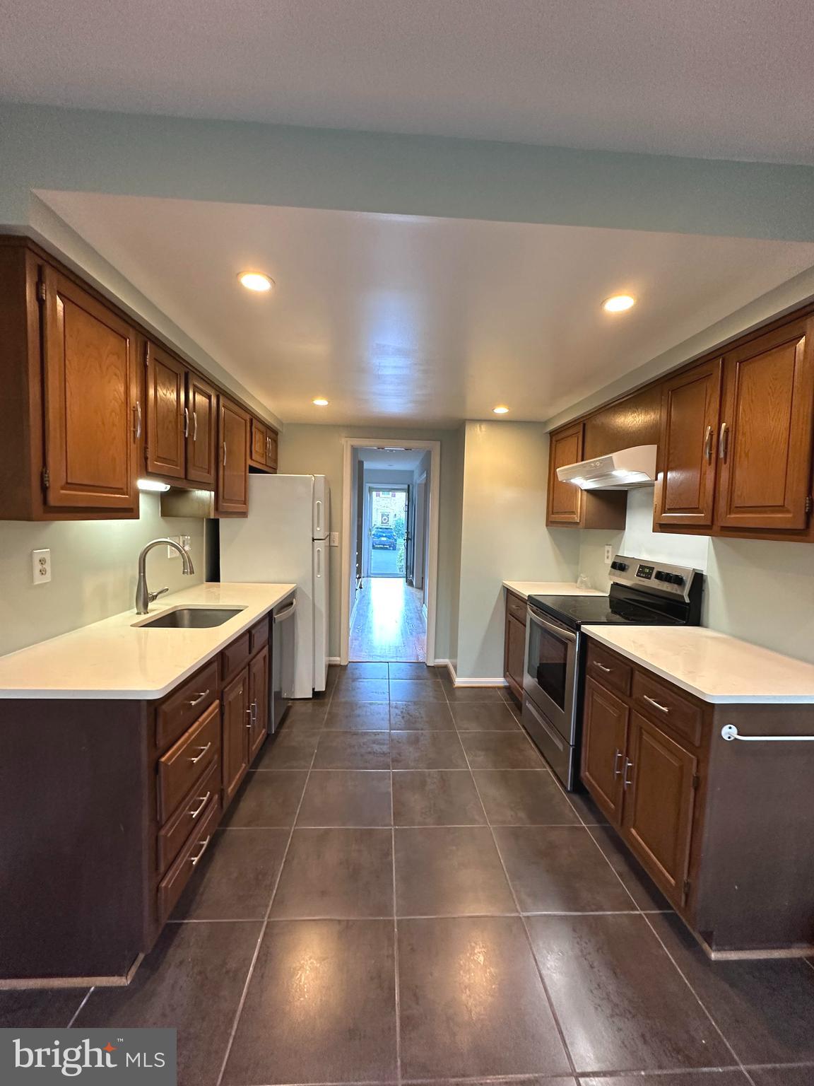 9313 CLANBROOK COURT