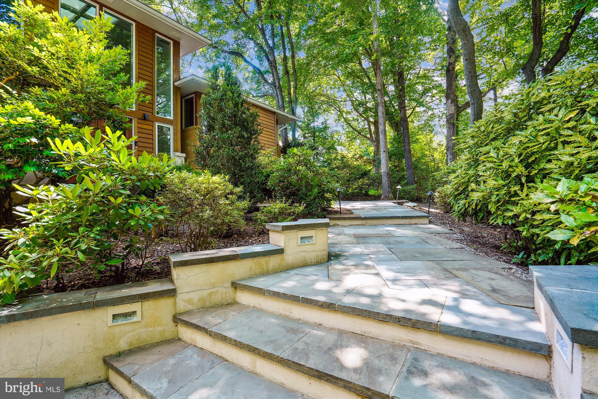 6321 CROSSWOODS CIRCLE