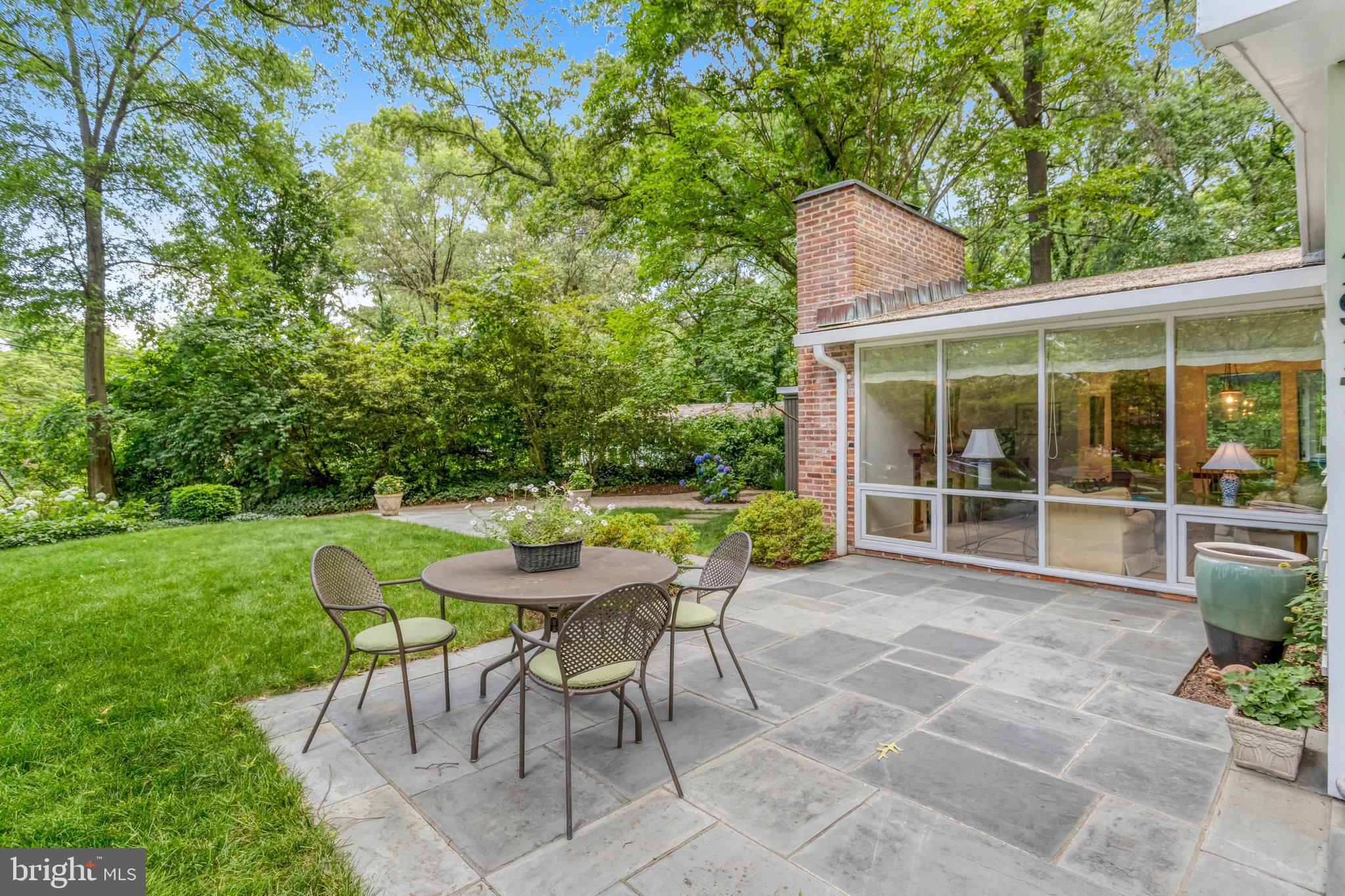 1917 MARTHAS ROAD