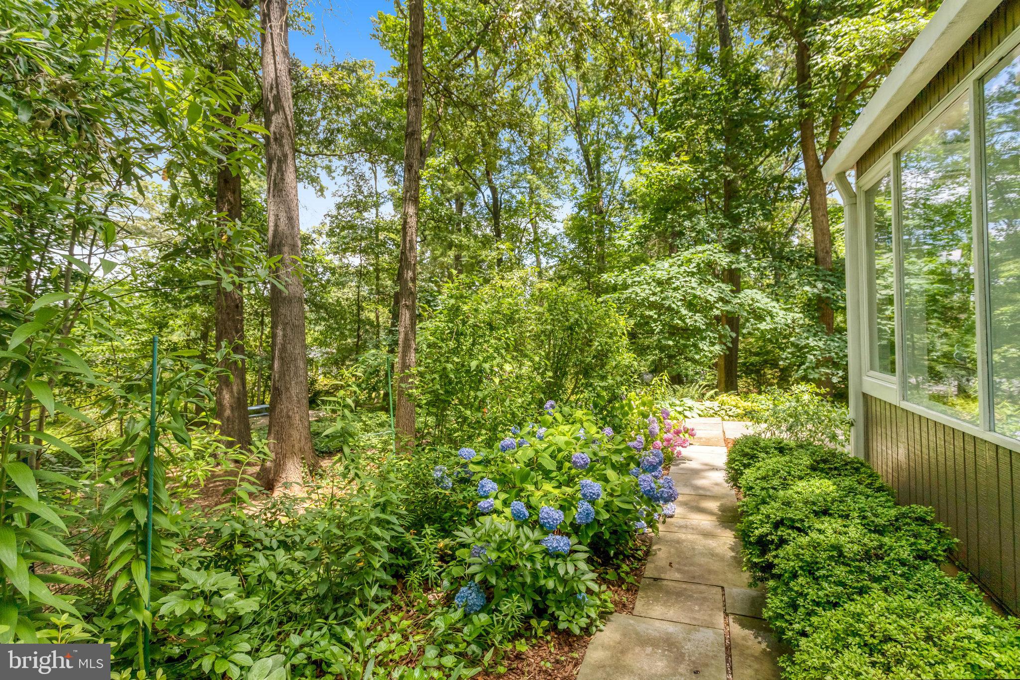 1917 MARTHAS ROAD