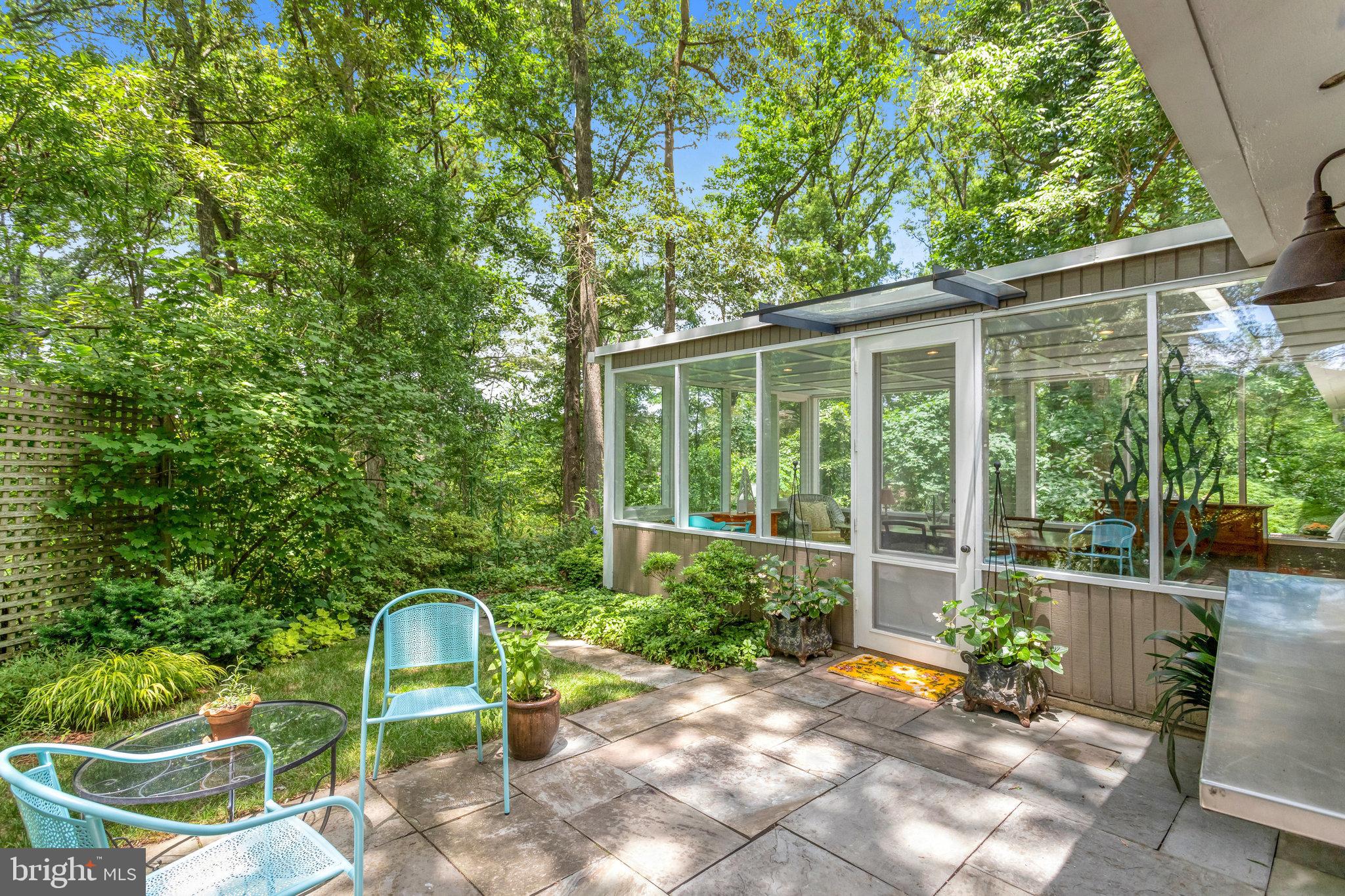 1917 MARTHAS ROAD