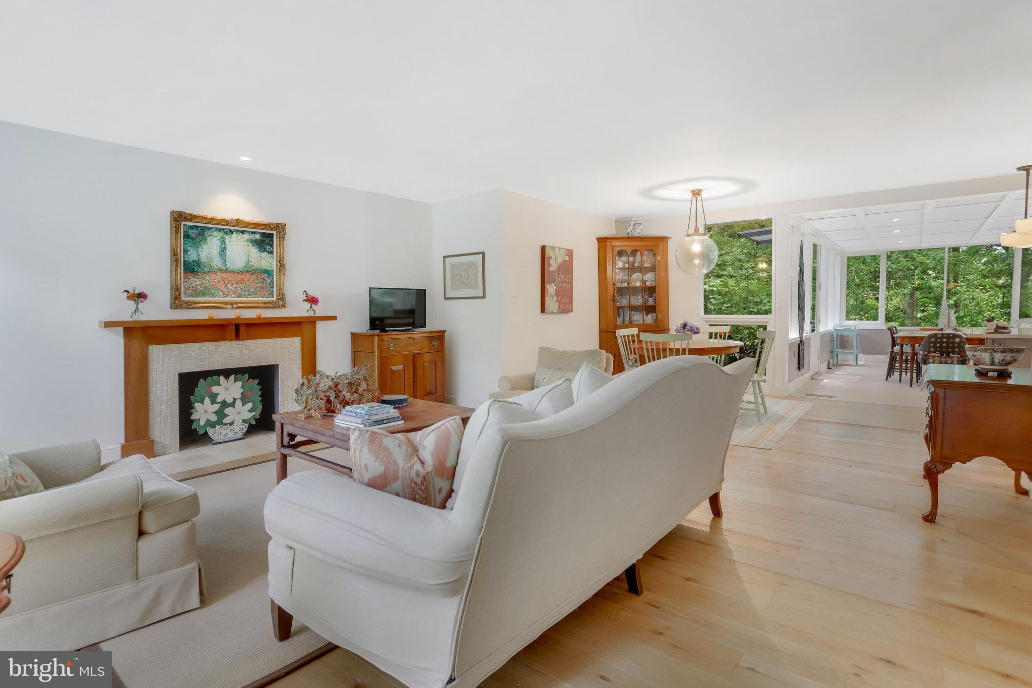 1917 MARTHAS ROAD