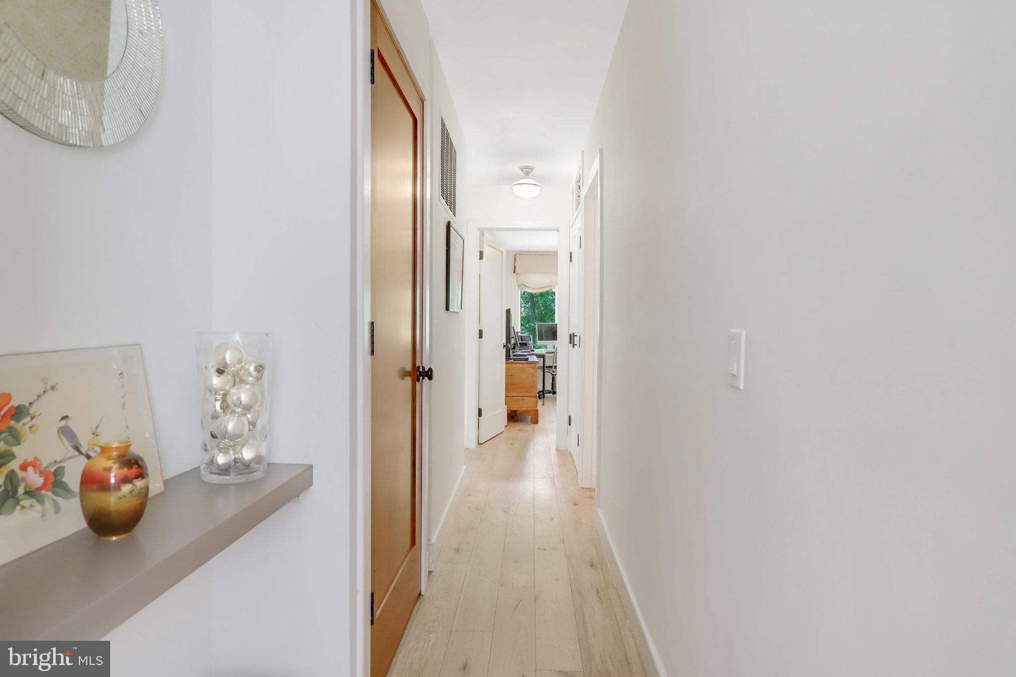 1917 MARTHAS ROAD