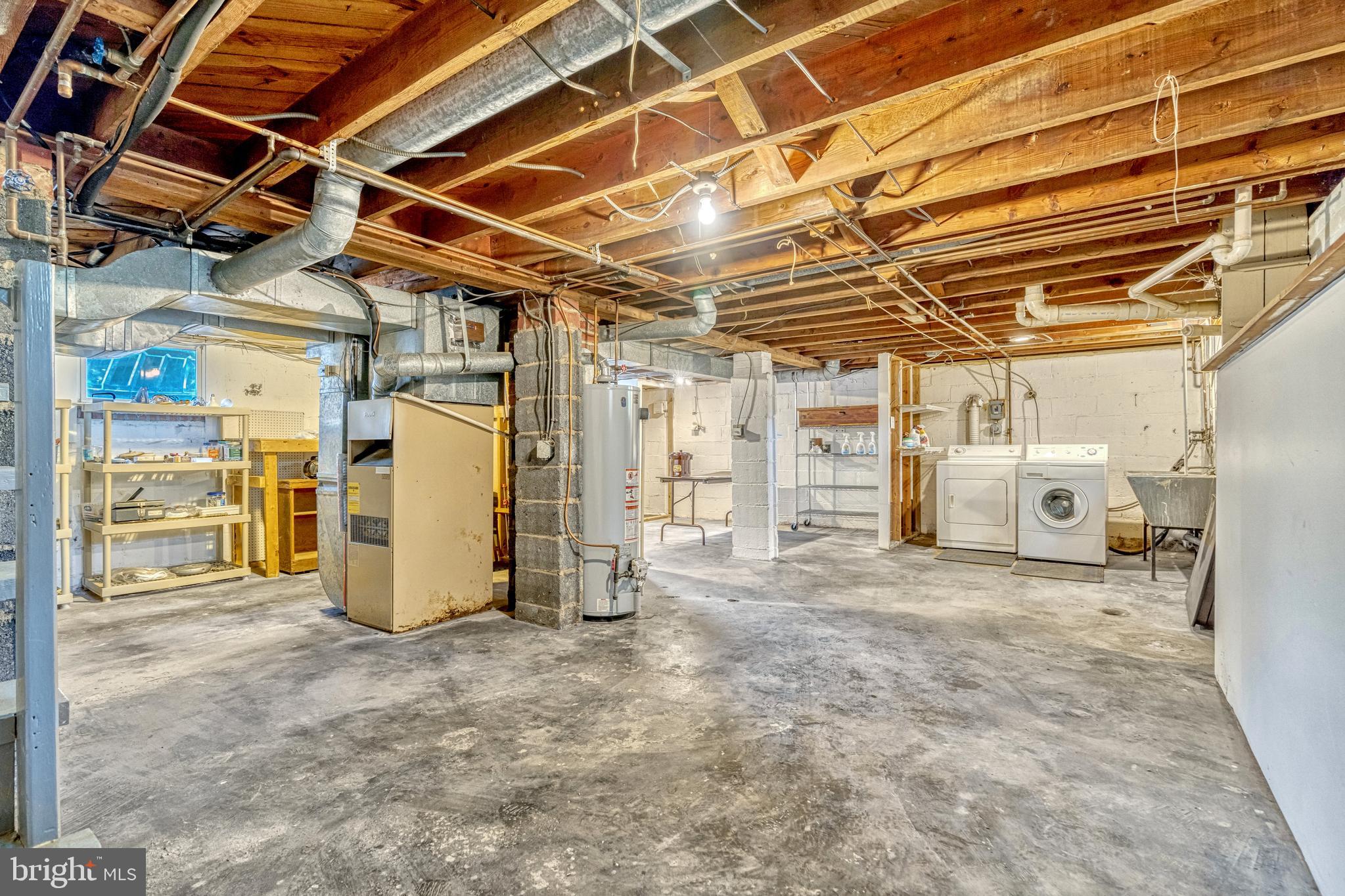 1407 CEDAR AVENUE