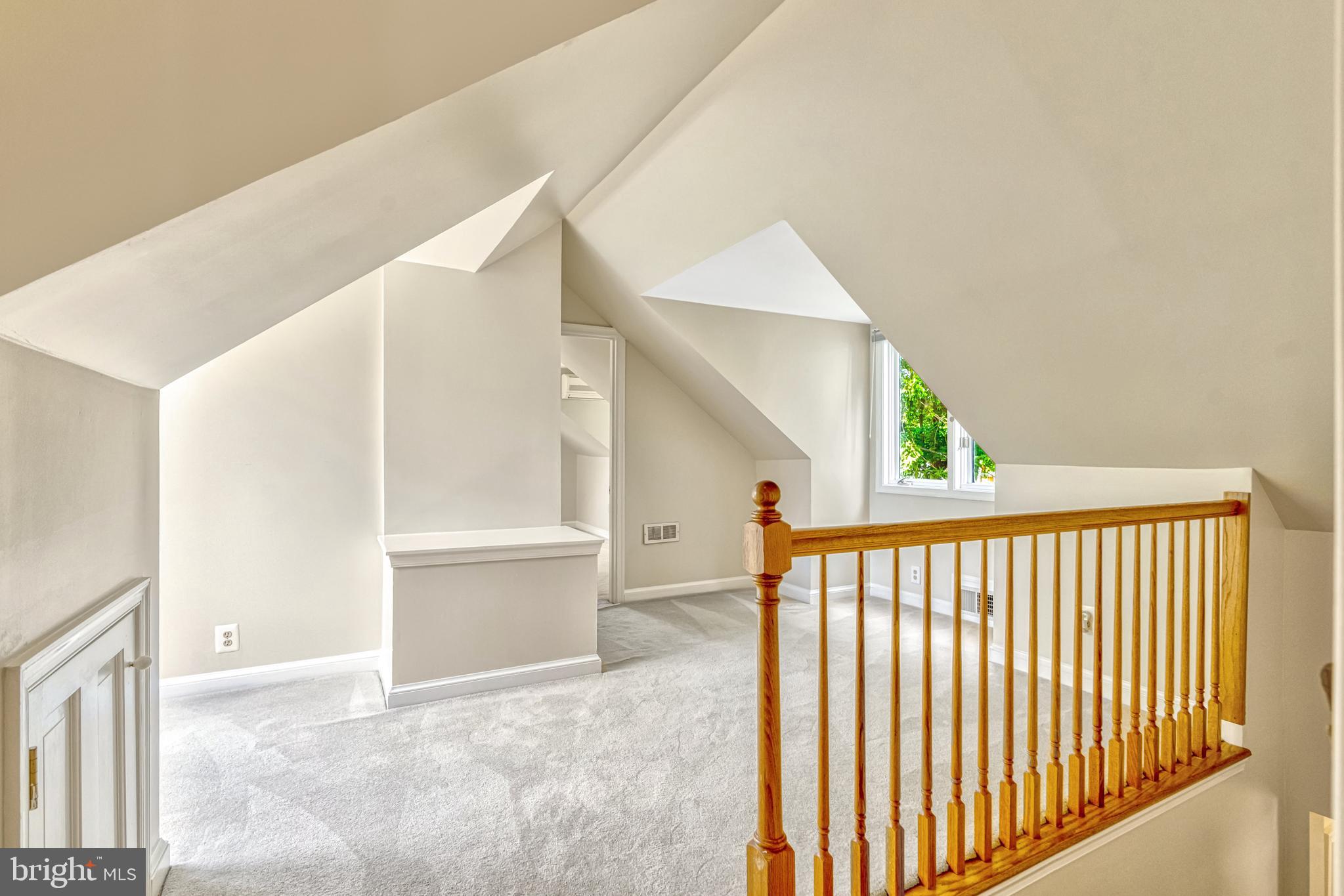 1407 CEDAR AVENUE