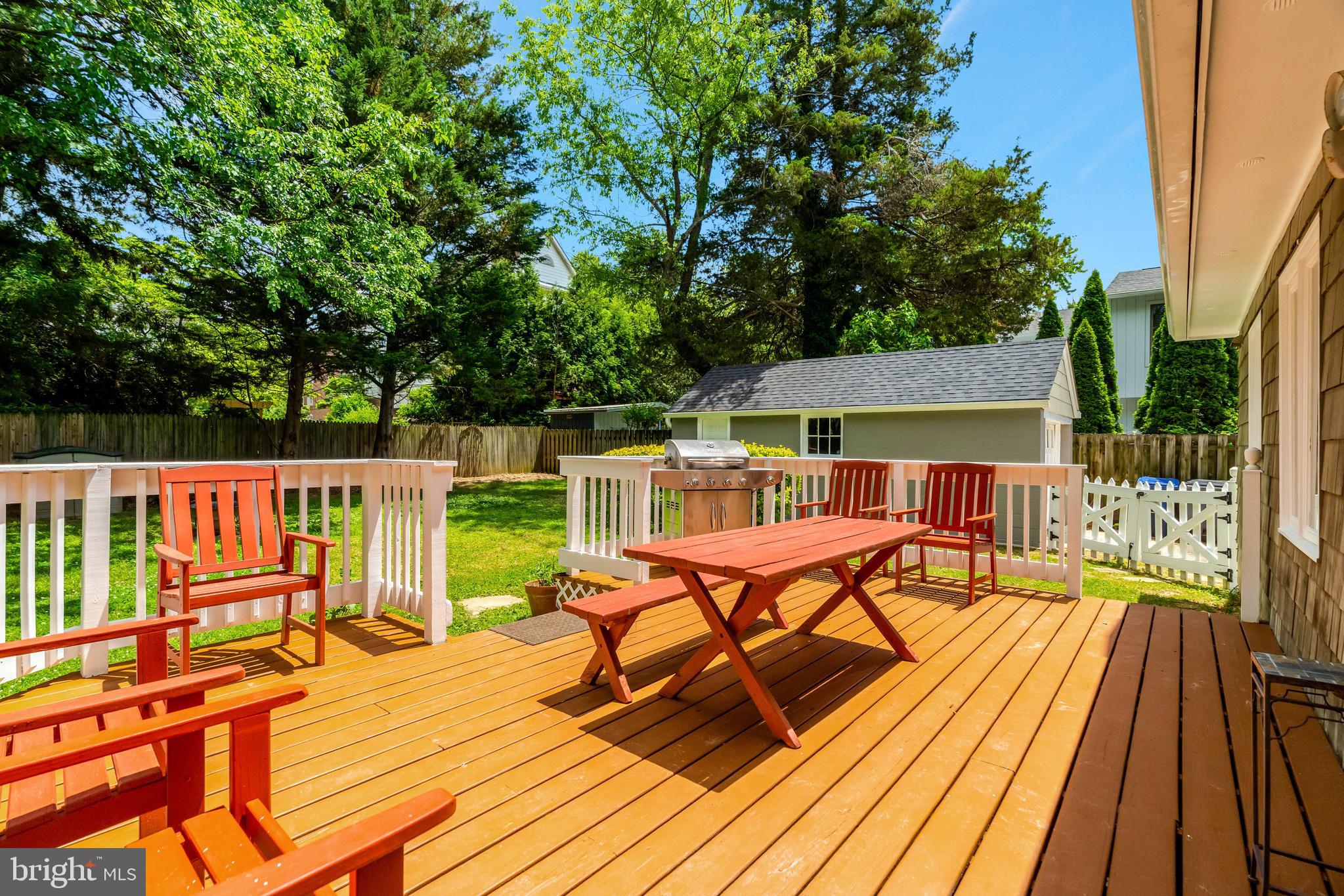 1407 CEDAR AVENUE