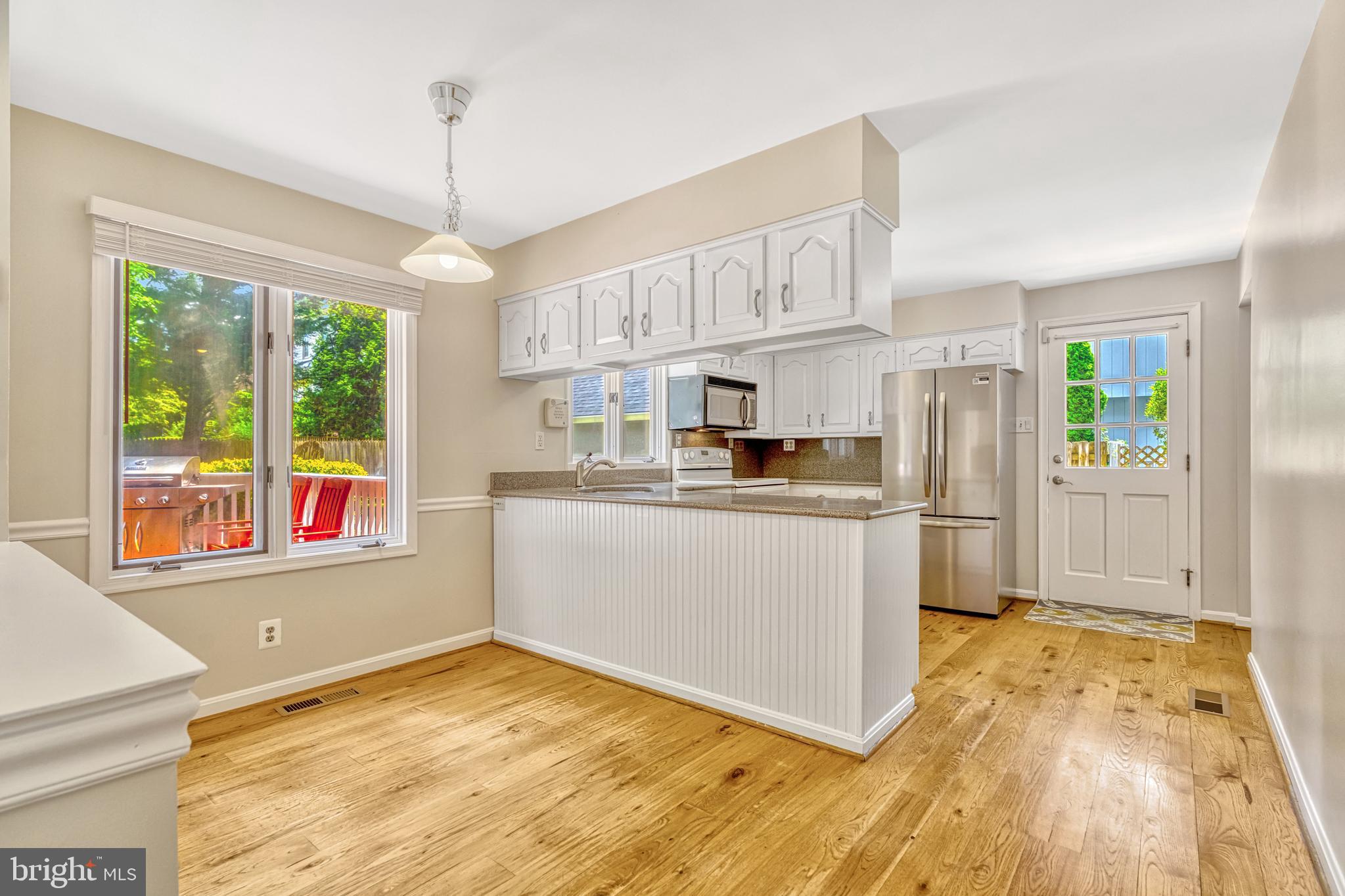 1407 CEDAR AVENUE