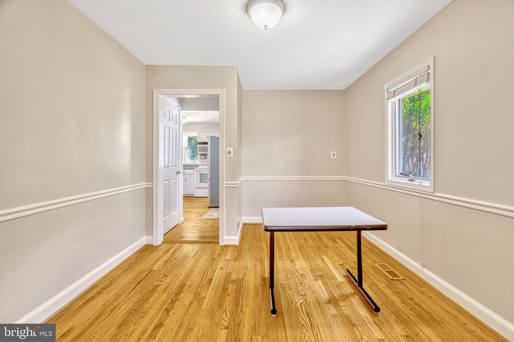 1407 CEDAR AVENUE