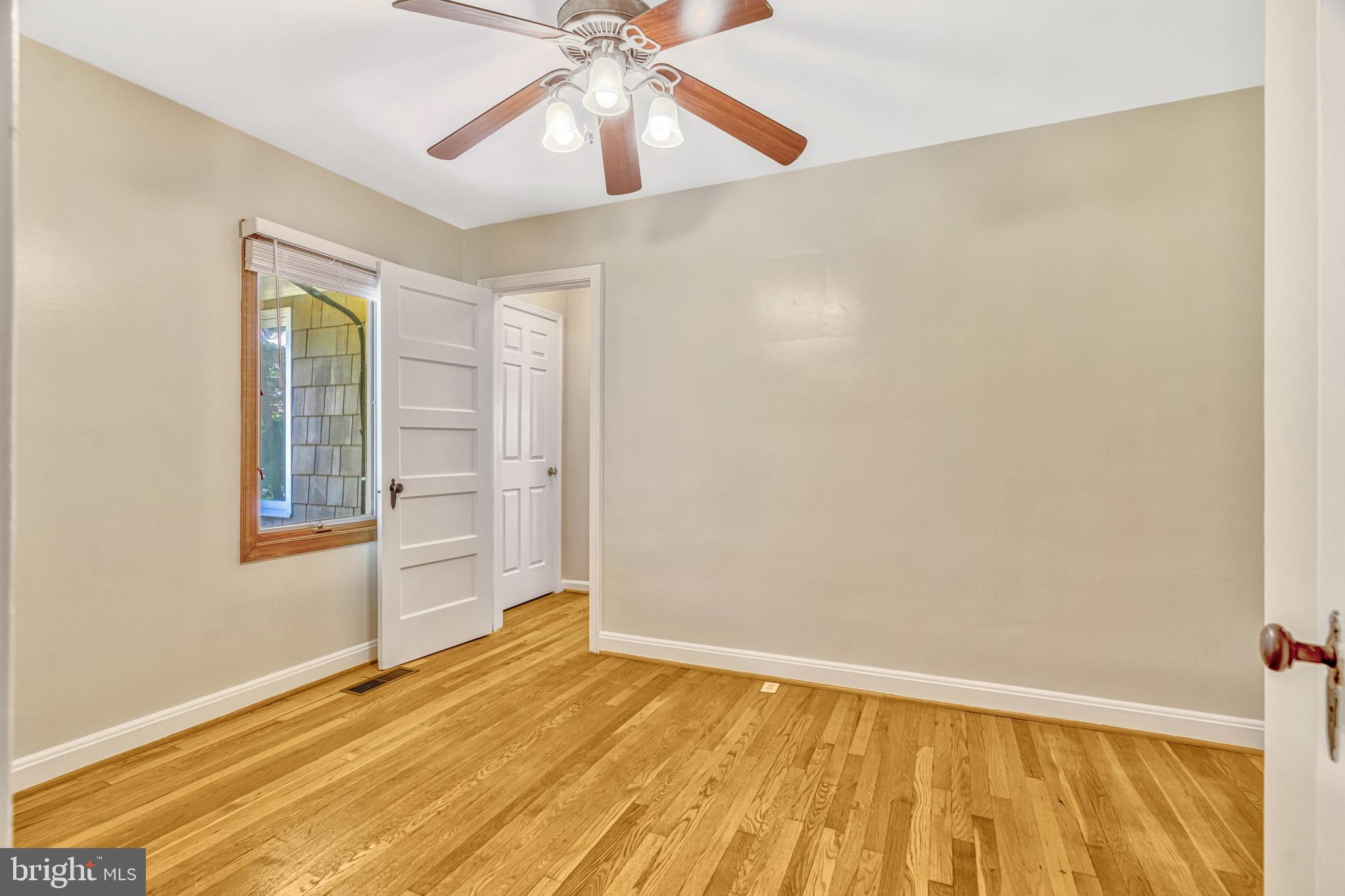 1407 CEDAR AVENUE