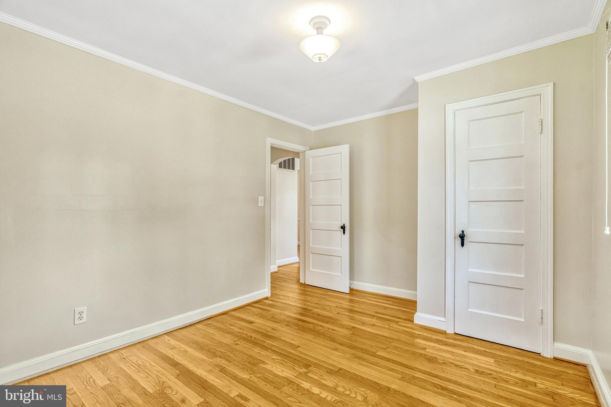1407 CEDAR AVENUE