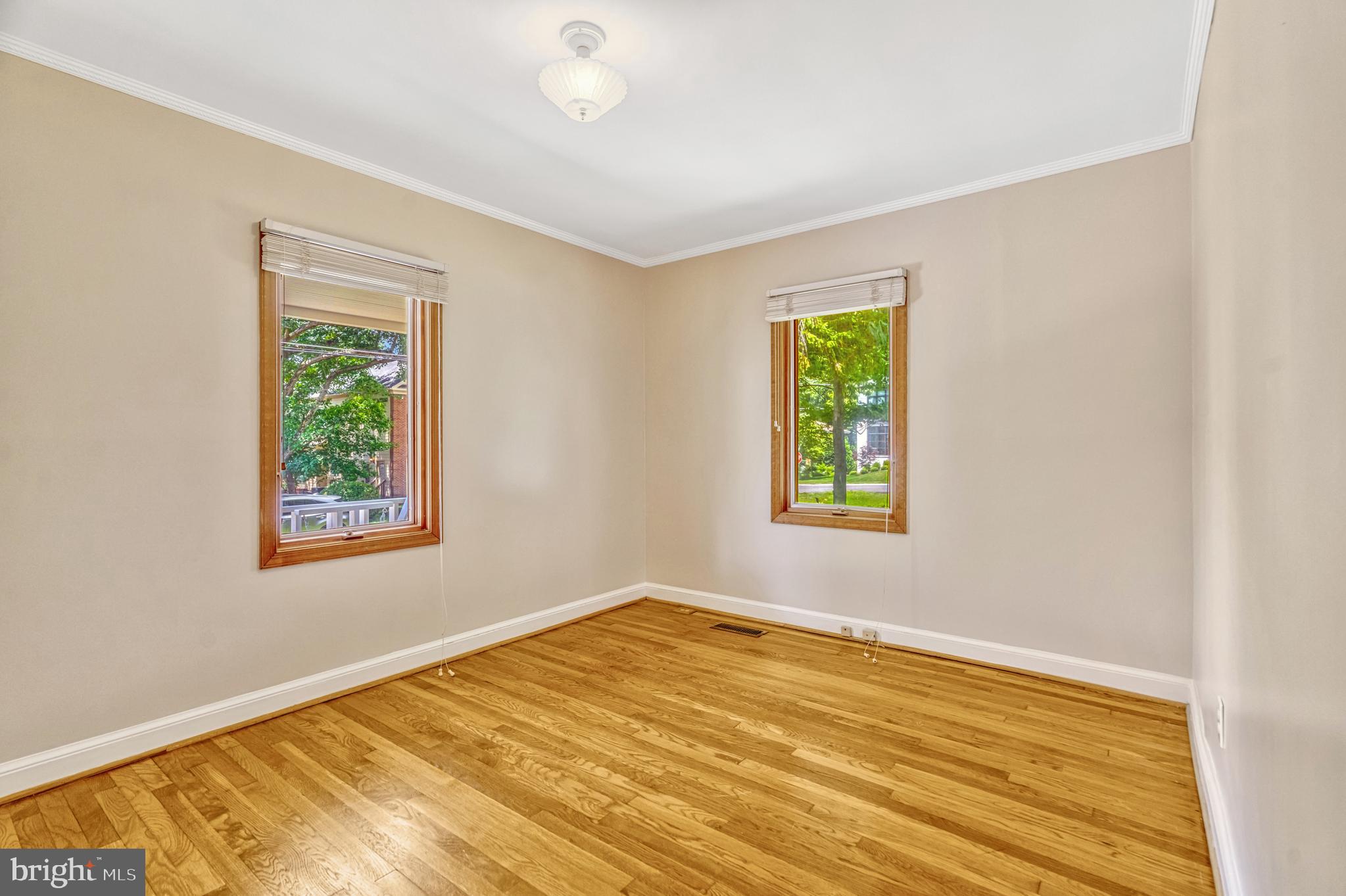 1407 CEDAR AVENUE