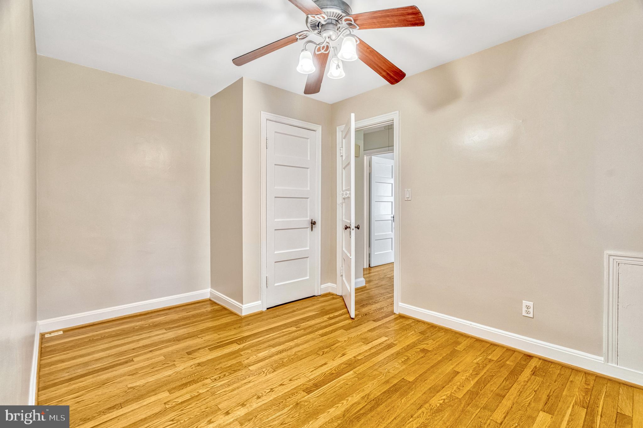 1407 CEDAR AVENUE