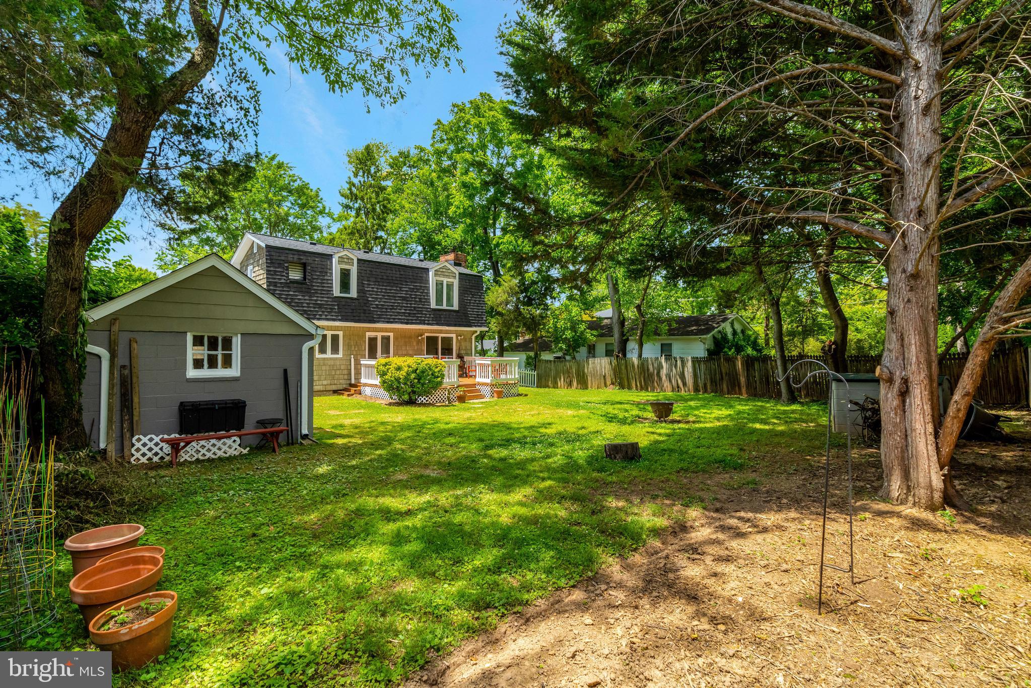 1407 CEDAR AVENUE