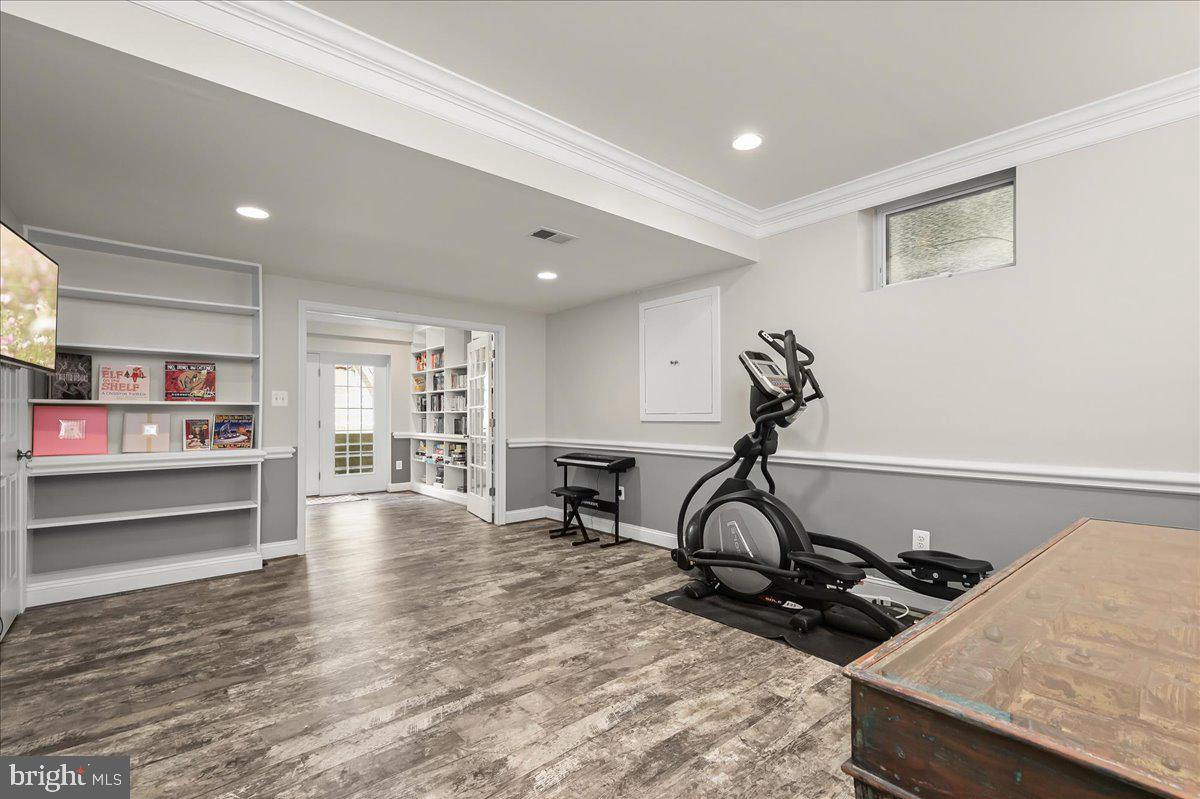 3127 WOODLAND LANE