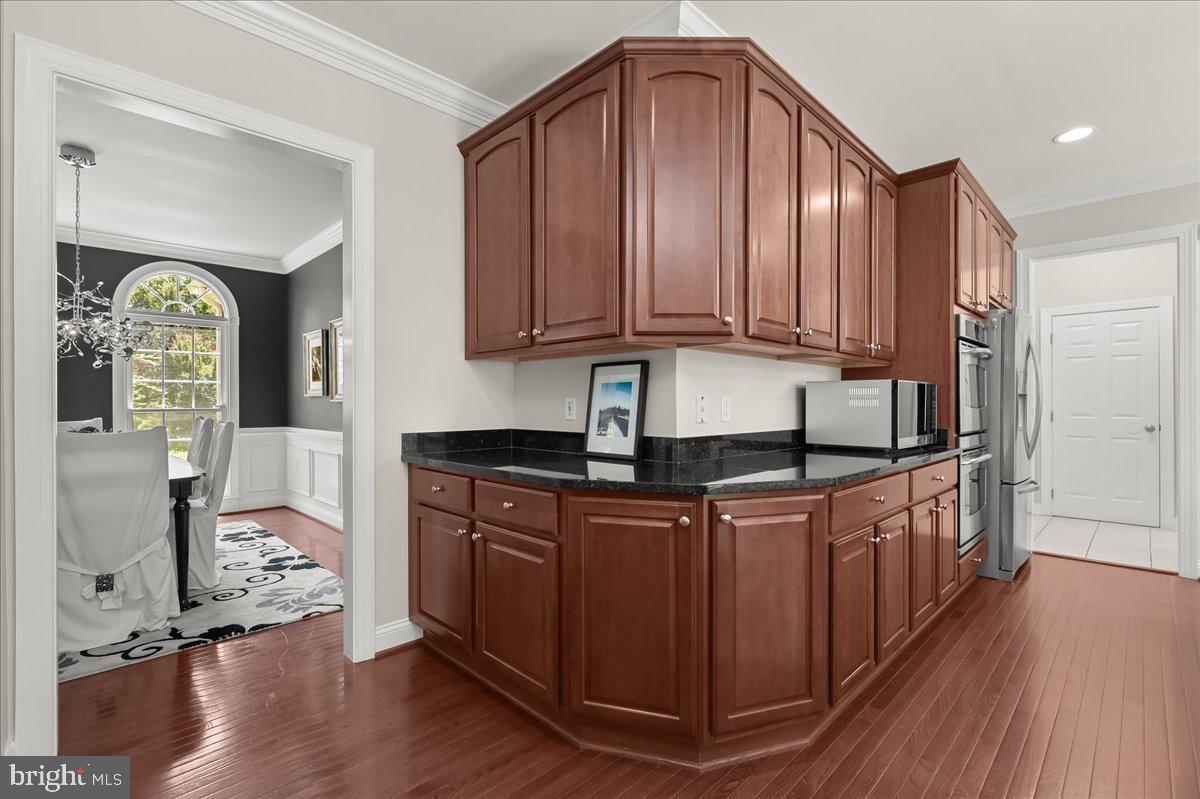 3127 WOODLAND LANE