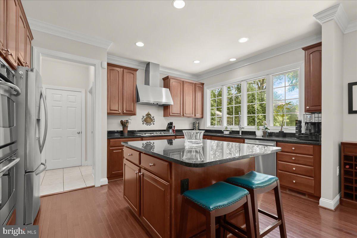 3127 WOODLAND LANE