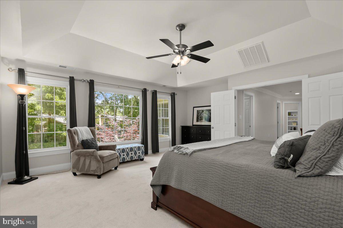 3127 WOODLAND LANE