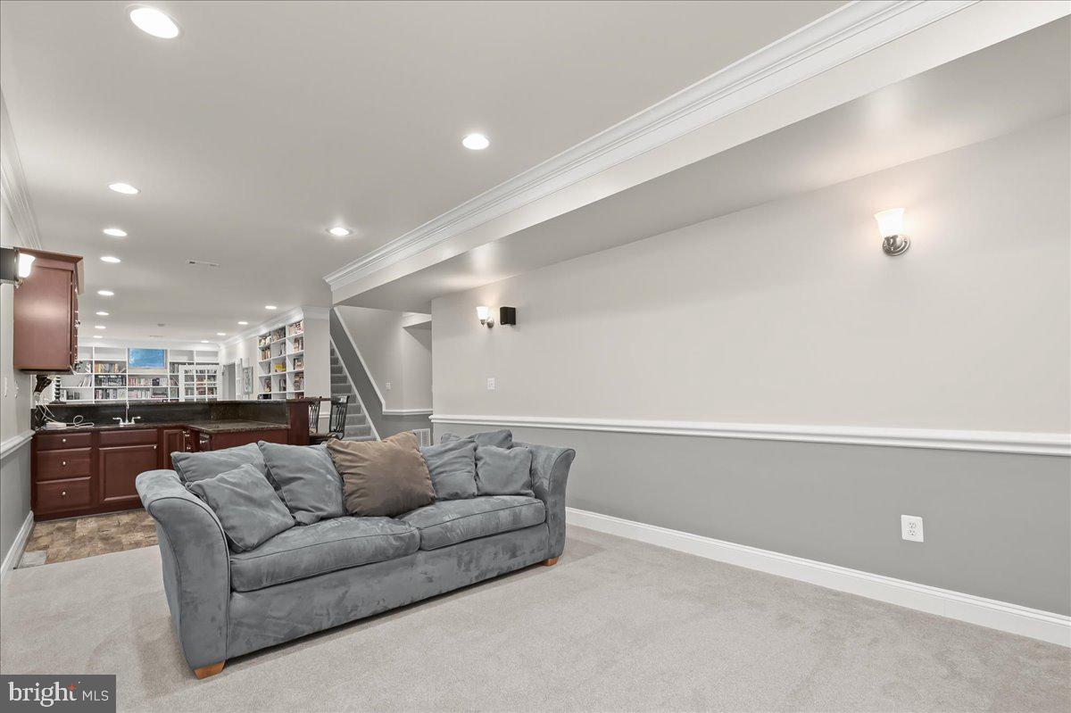 3127 WOODLAND LANE
