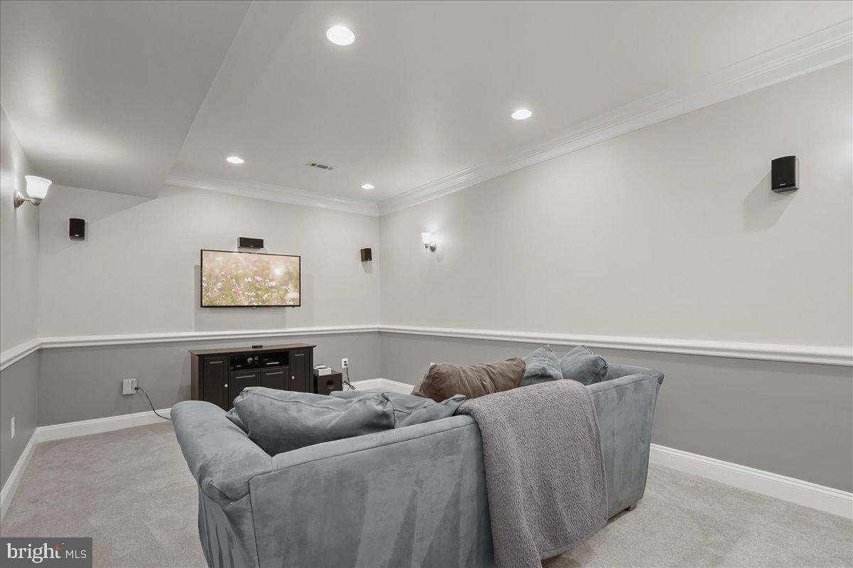3127 WOODLAND LANE