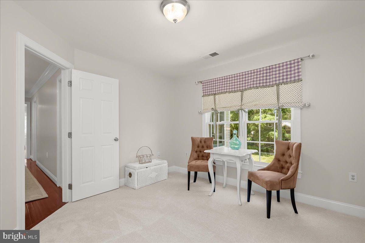 3127 WOODLAND LANE