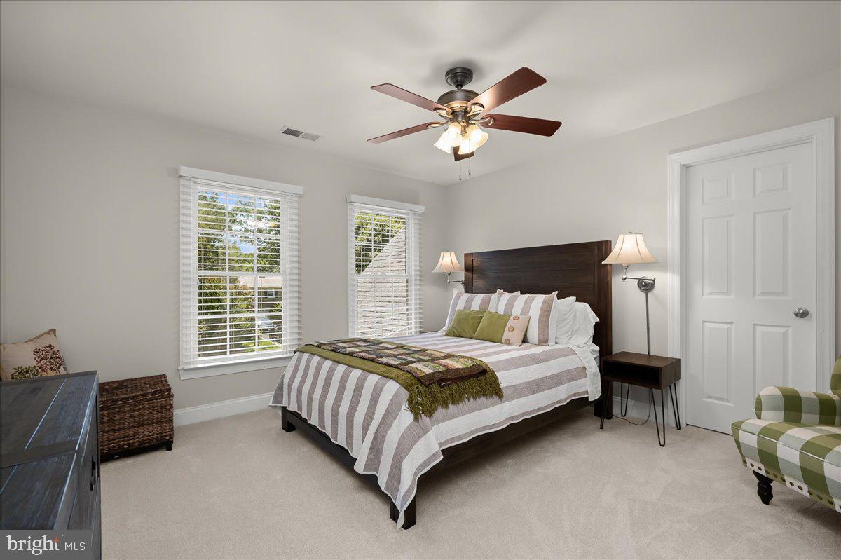3127 WOODLAND LANE
