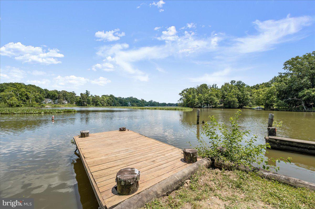 3127 WOODLAND LANE