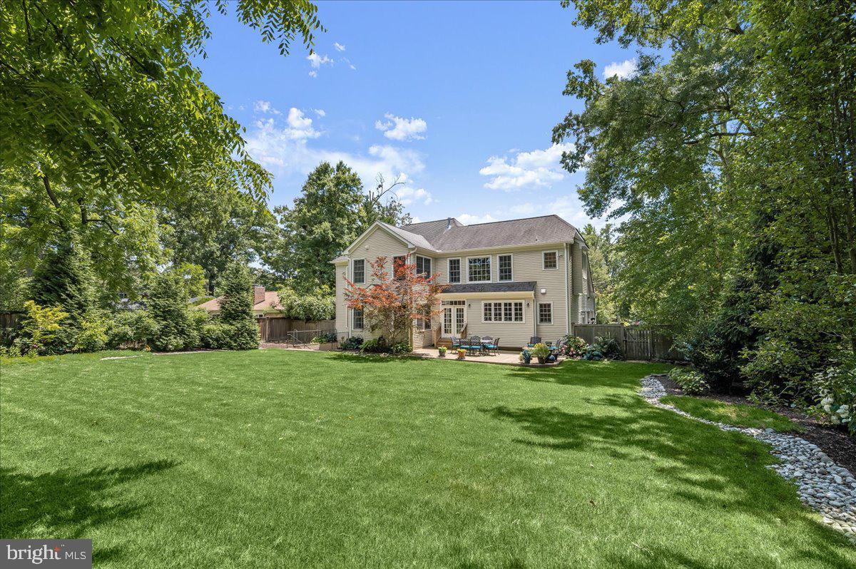 3127 WOODLAND LANE