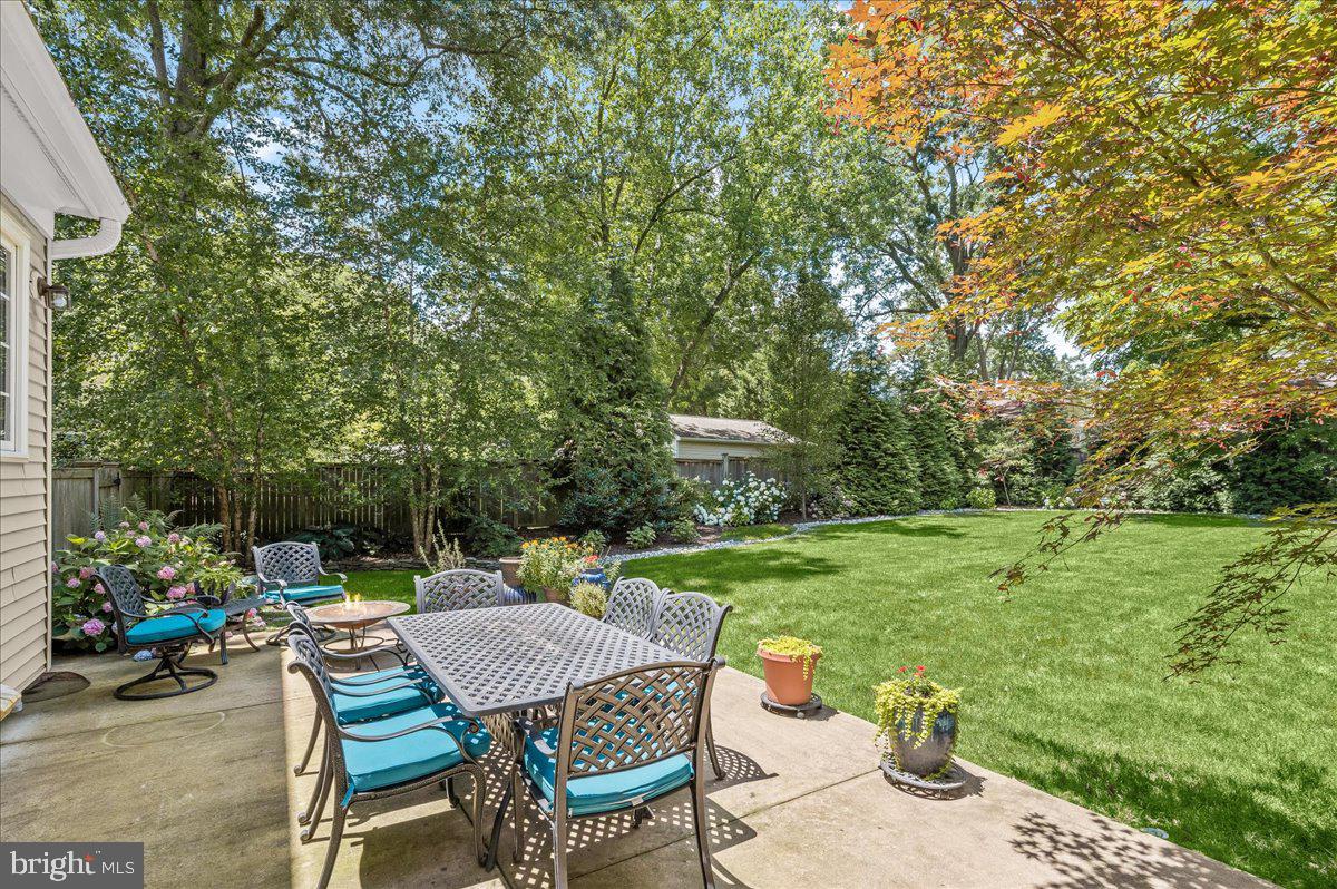 3127 WOODLAND LANE
