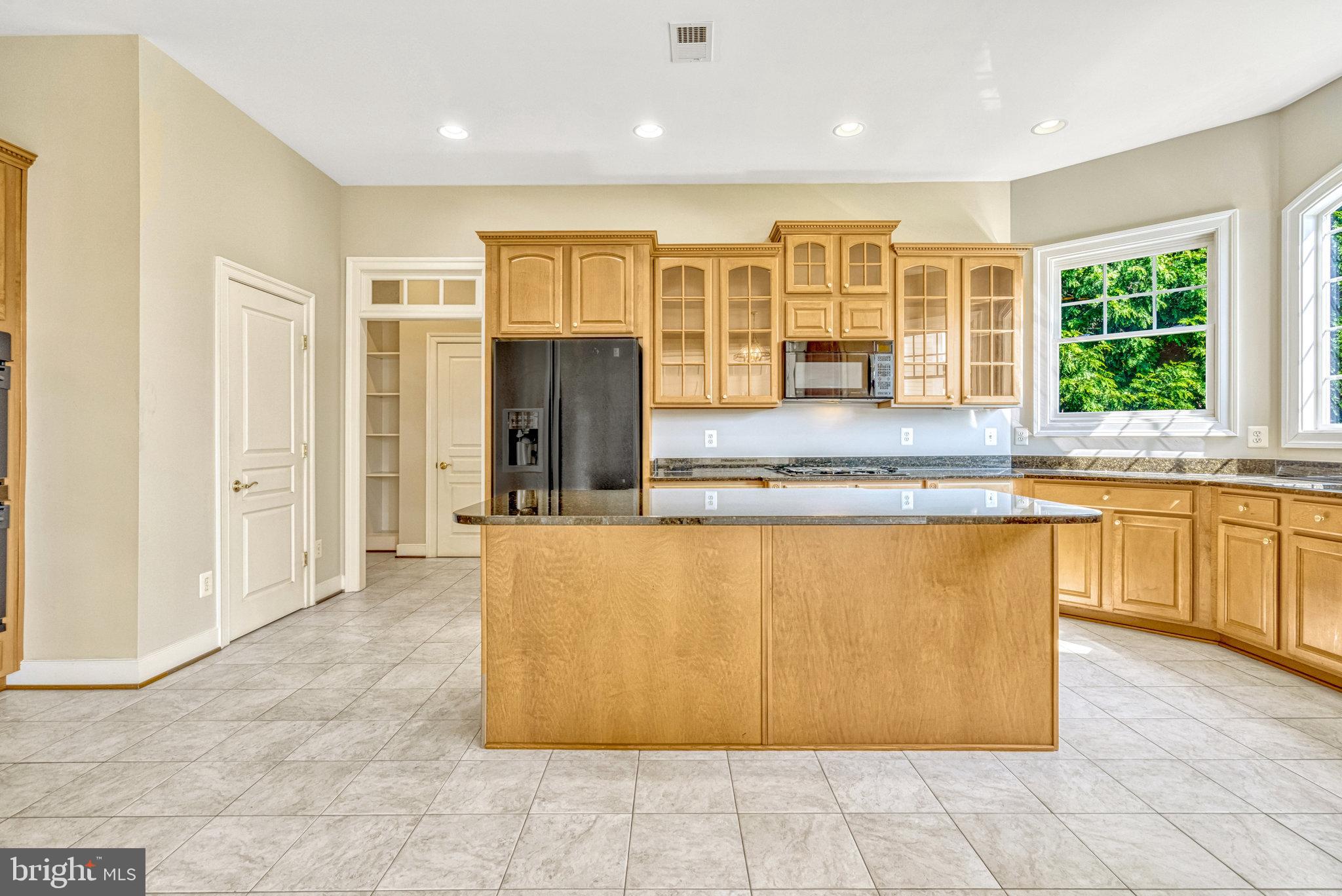 9076 EMMA ANN WAY