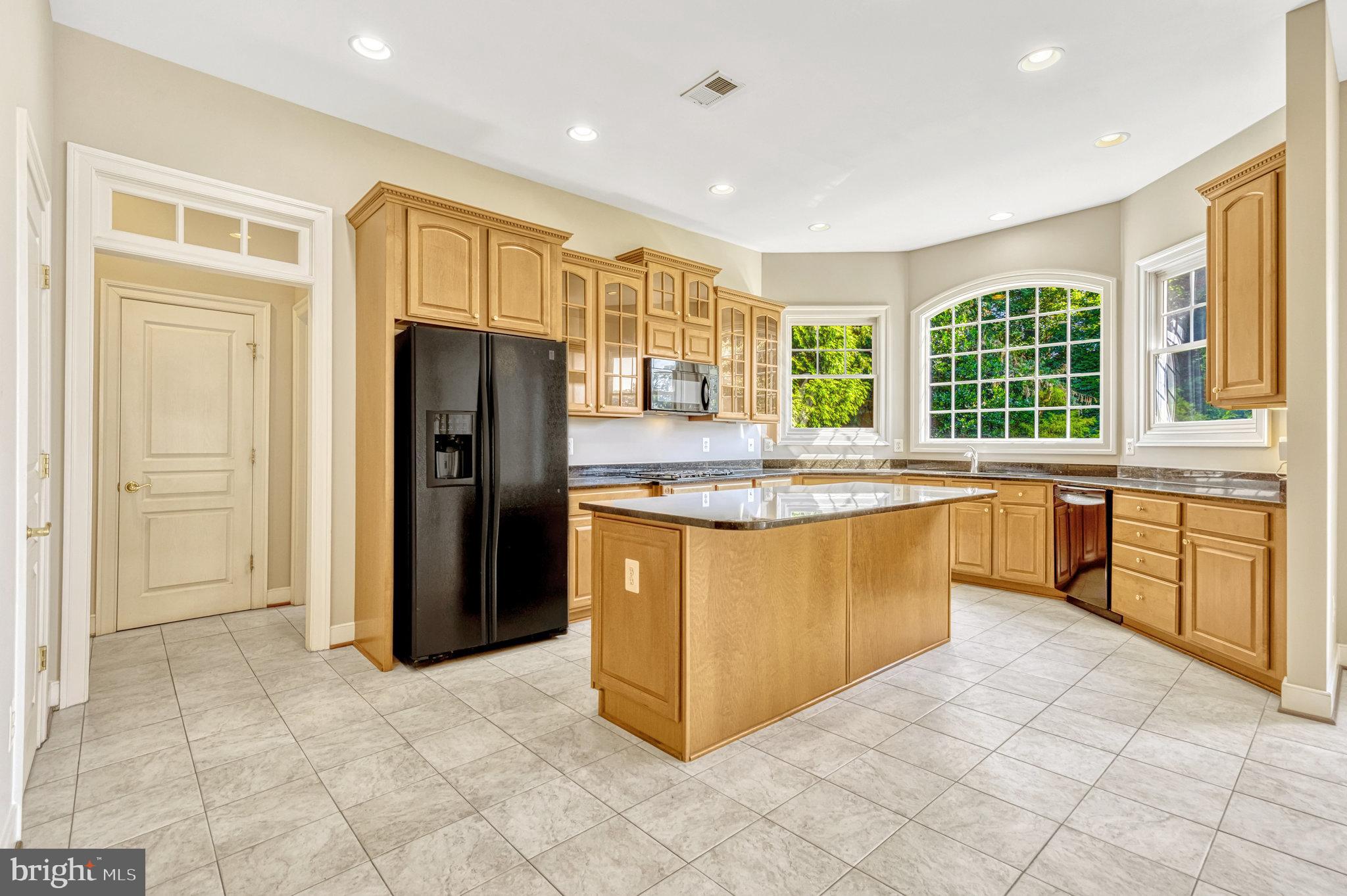 9076 EMMA ANN WAY