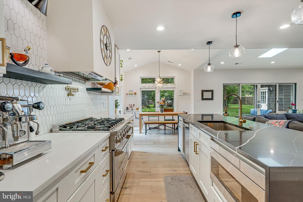3515 BLAIR ROAD