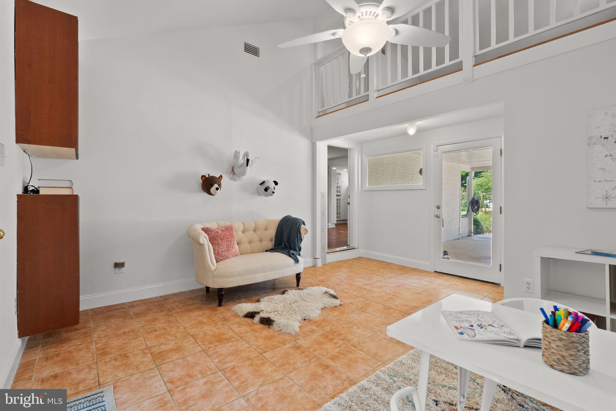 8609 CUSHMAN PLACE