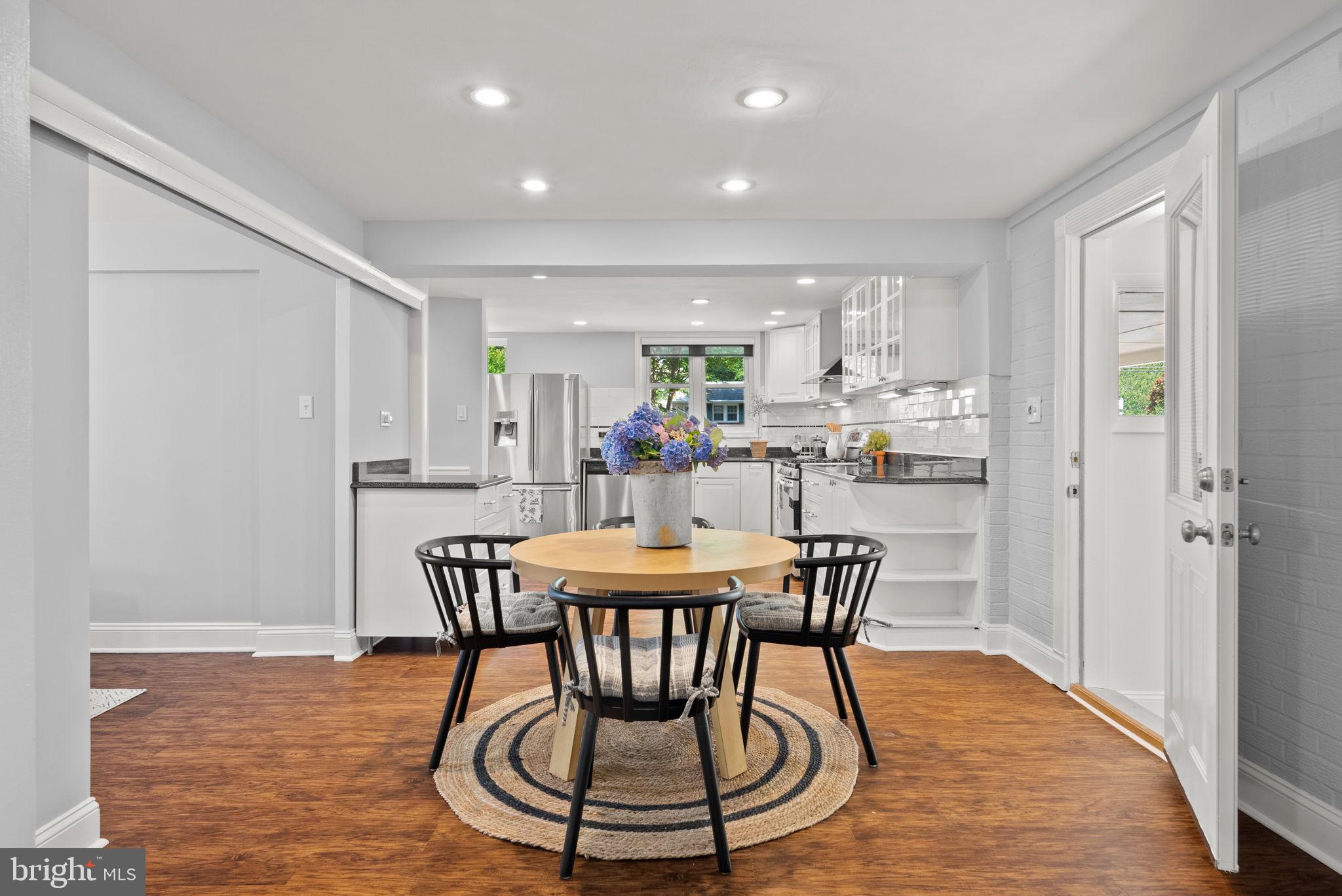 8609 CUSHMAN PLACE