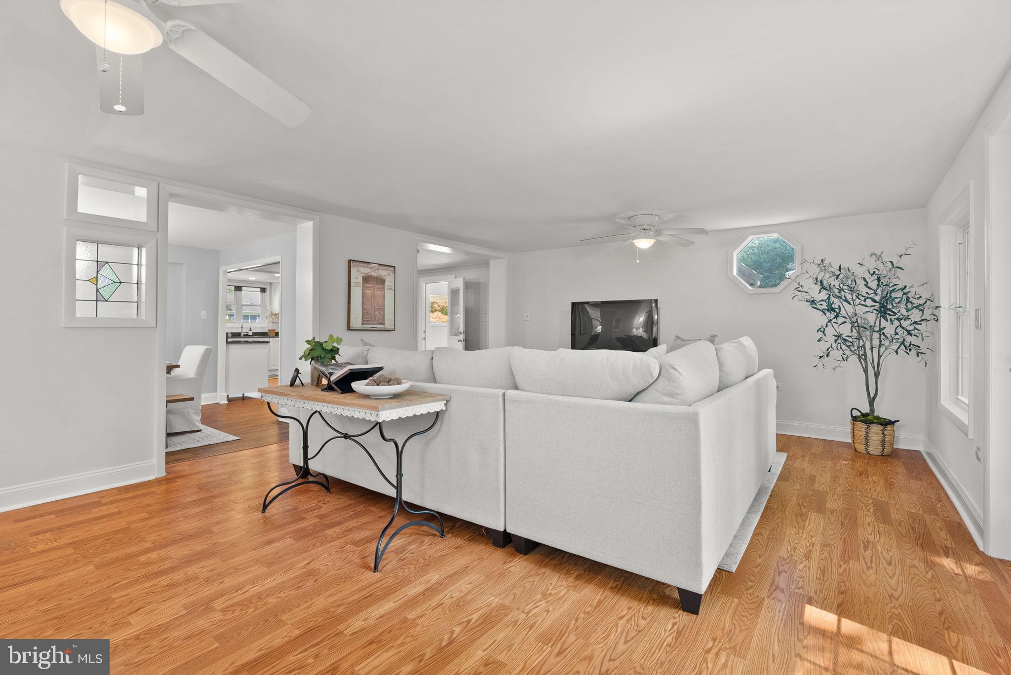 8609 CUSHMAN PLACE
