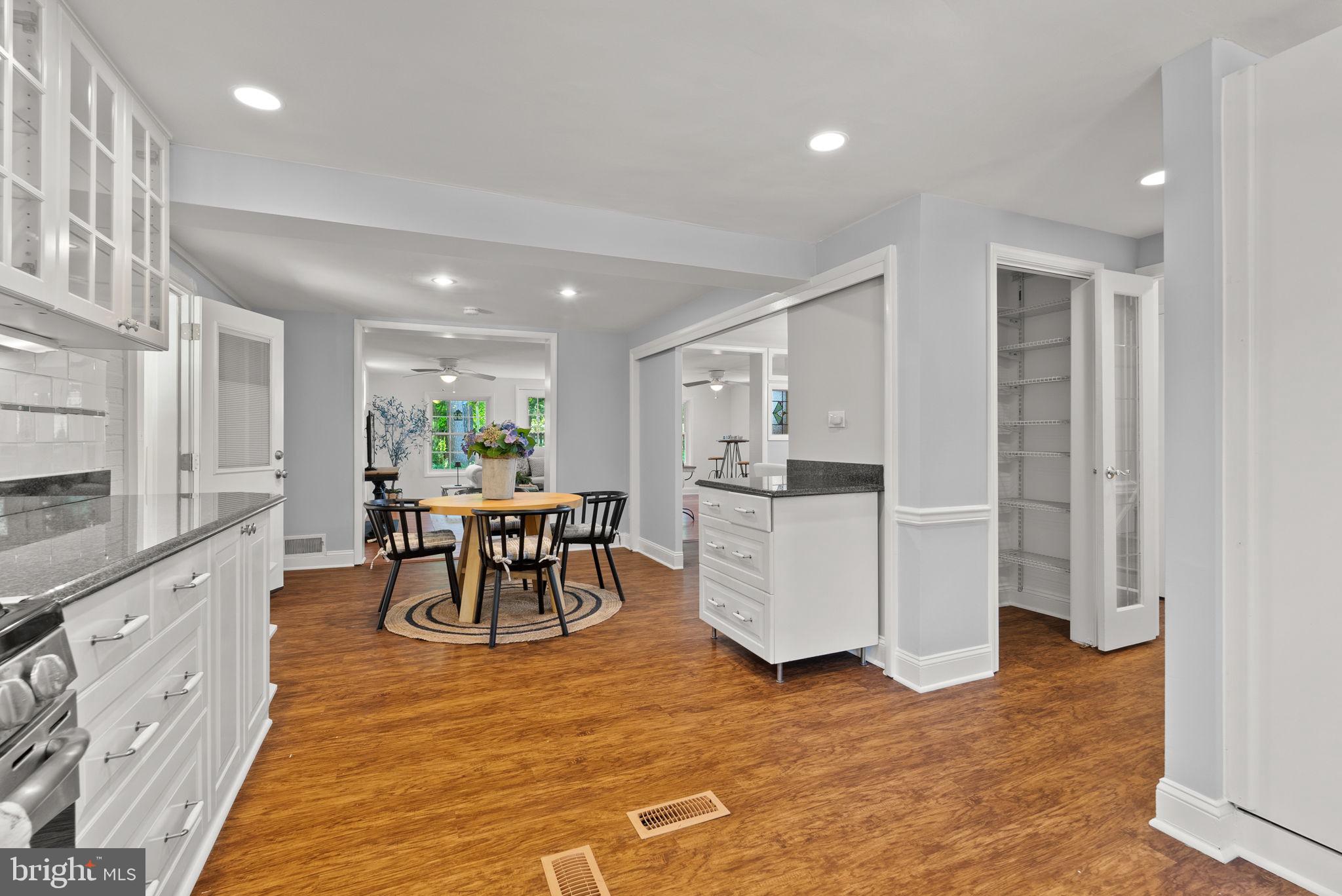 8609 CUSHMAN PLACE